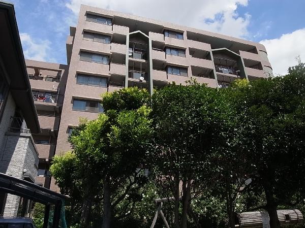 Local appearance photo. 2 station 2 line Available