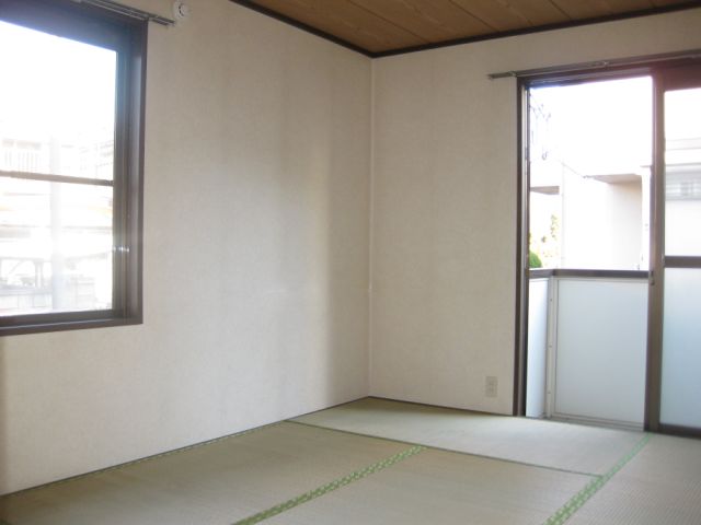 Living and room. It calm Japanese-style rooms.