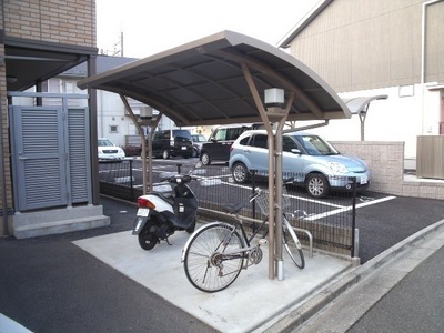 Security. Bicycle-parking space