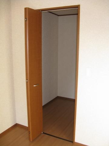 Same specifications photos (Other introspection)