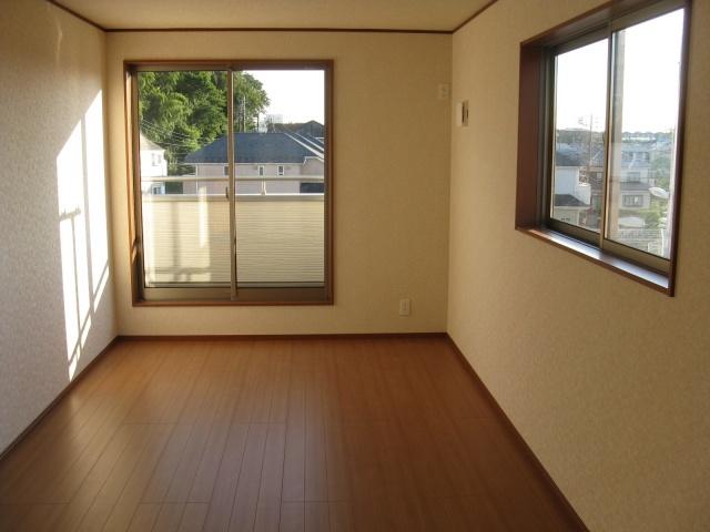 Same specifications photos (Other introspection)