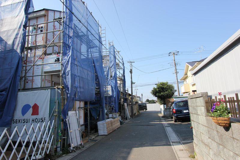 Local appearance photo. House before the road