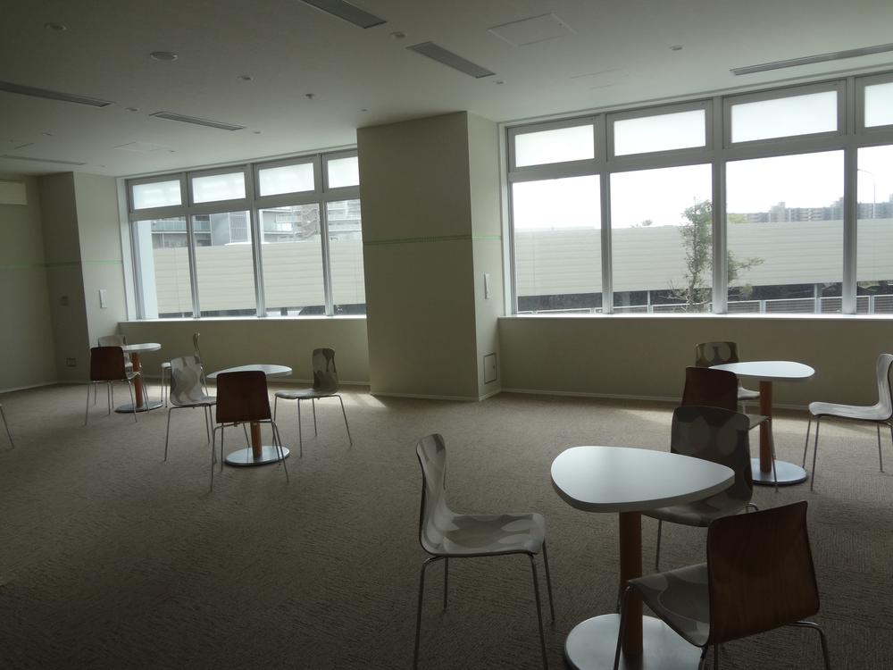 Other local. Shared facilities of Sunny Lounge