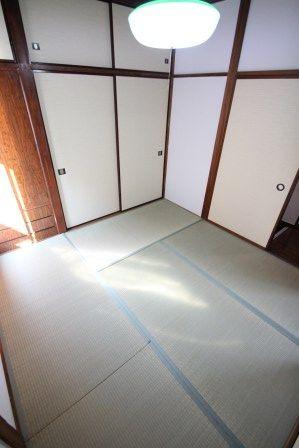 Non-living room. It is a calm space.