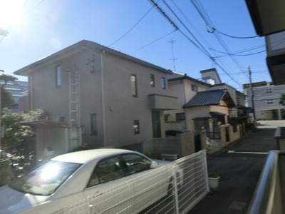 View. The surroundings are quiet residential area