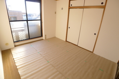 Living and room. Japanese-style room 6 quires