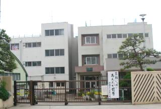 Primary school. 295m to Funabashi City Maehara elementary school (elementary school)