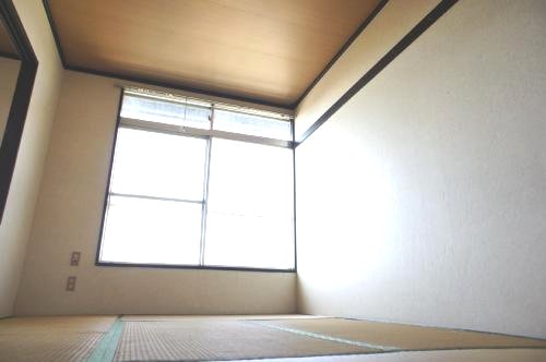 Living and room. It is a space of relaxation is Japanese-style room! 