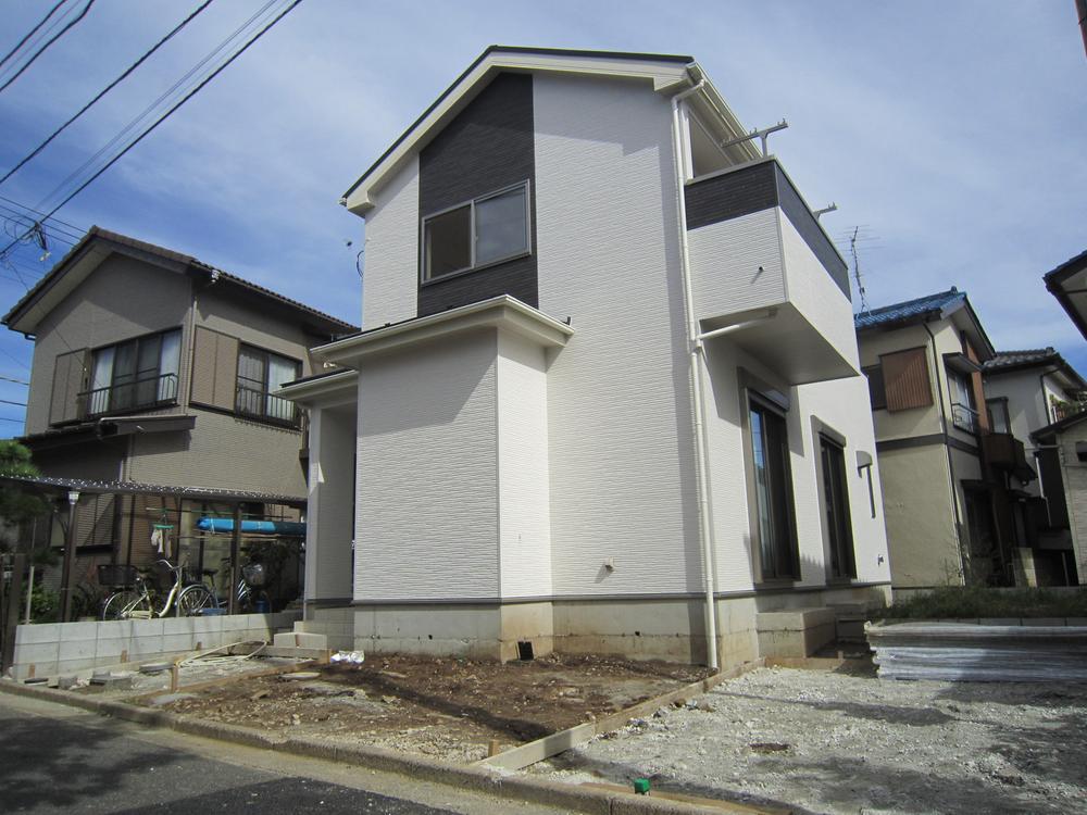 Local appearance photo. Local (11 May 2013) has been shooting completed! ! Good day, Please to need to see by all means the spacious garden.