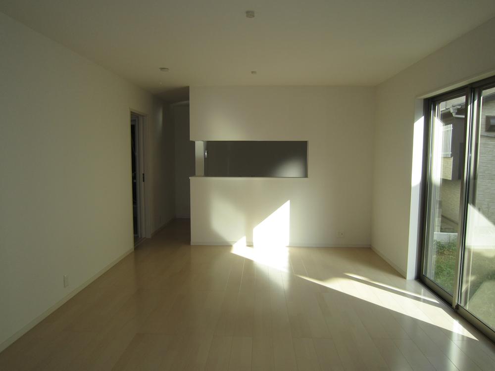 Living. "Living Pictures"