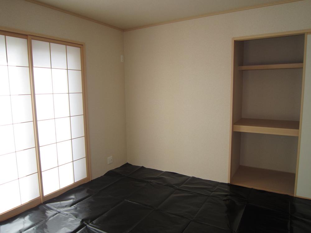 Non-living room. First floor Japanese-style room 6 quires (October 2013) Shooting