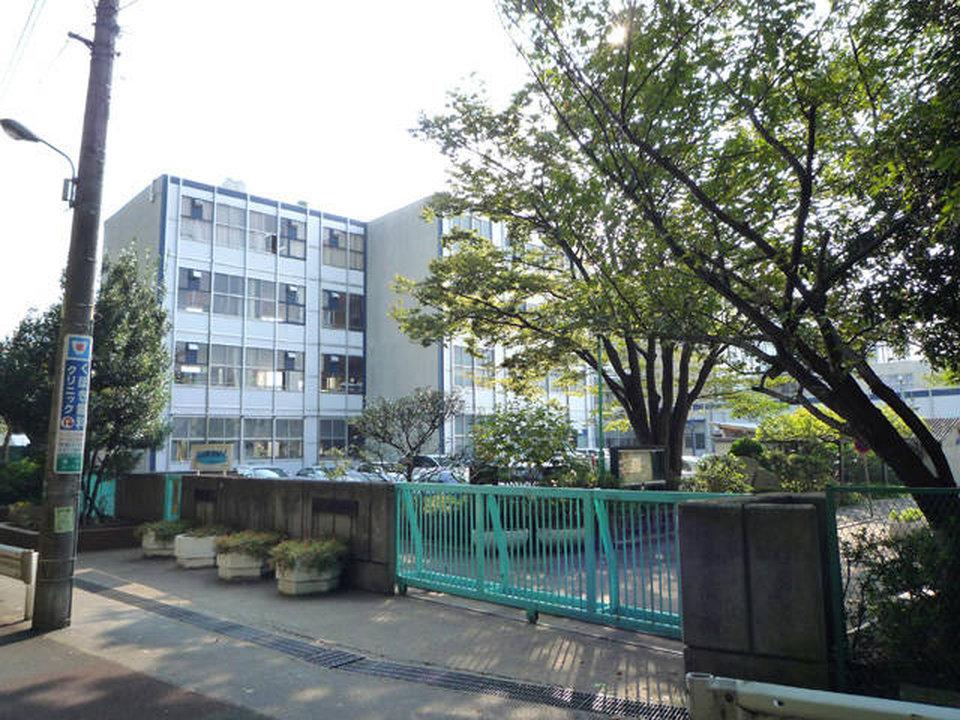 Primary school. 338m to the West Sea God elementary school