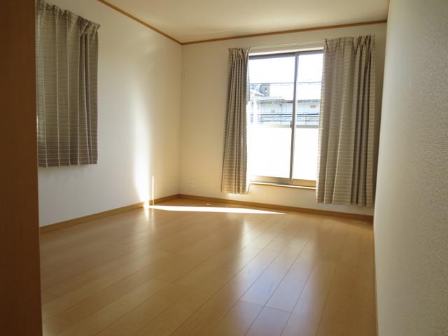 Other introspection. Second floor east side Western-style