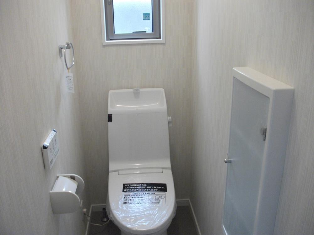 Toilet. Indoor (September 2013) Shooting