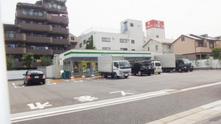 Convenience store. 240m to Family Mart (convenience store)