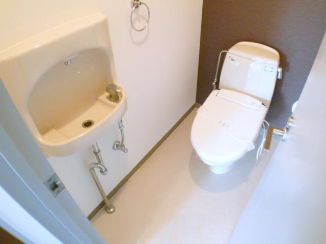 Toilet