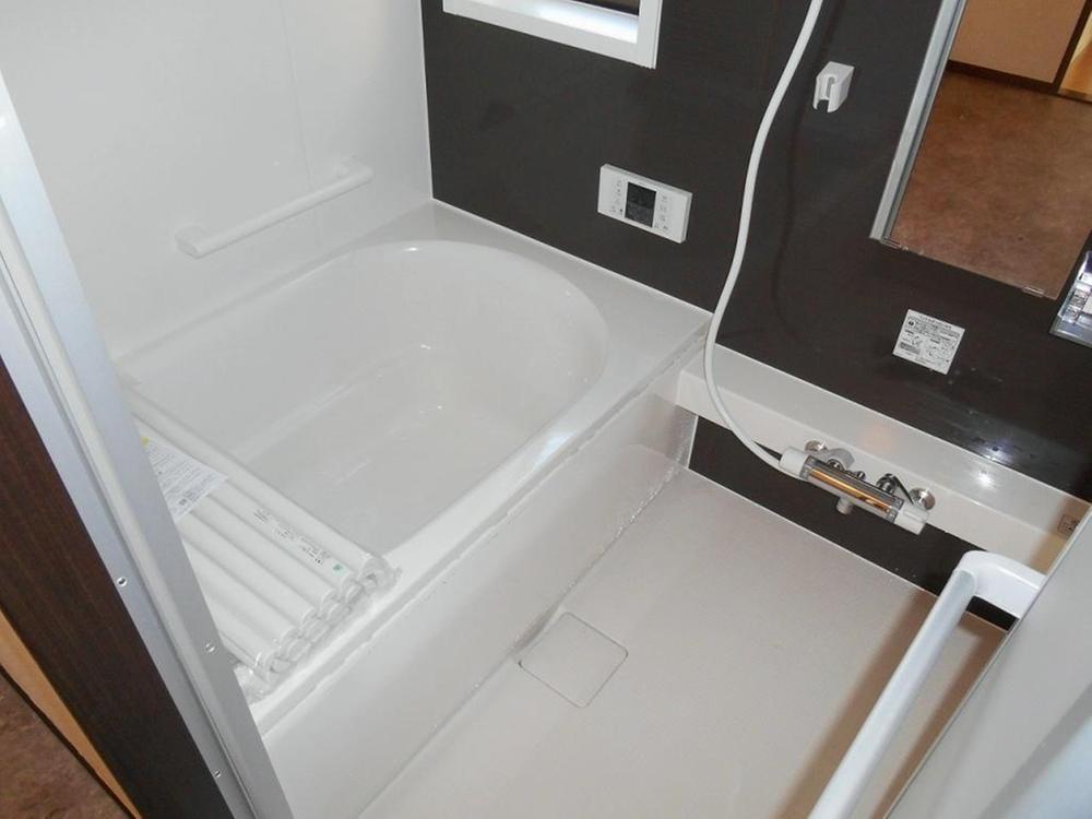 Bathroom. Indoor (11 May 2013) Shooting