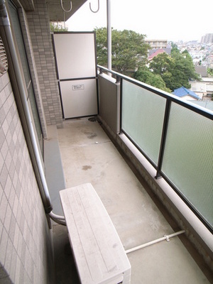 Balcony. Your laundry is also a lot Hoseru balcony space