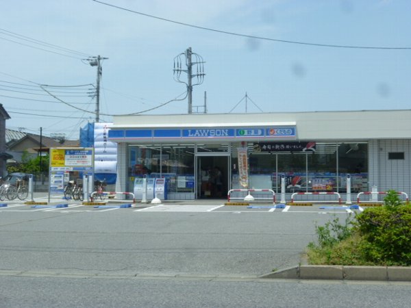 Convenience store. 424m until Lawson Funabashi Miyamoto store (convenience store)