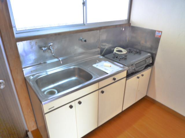 Kitchen. Is not ac- cumulate smell because there is a window in the kitchen