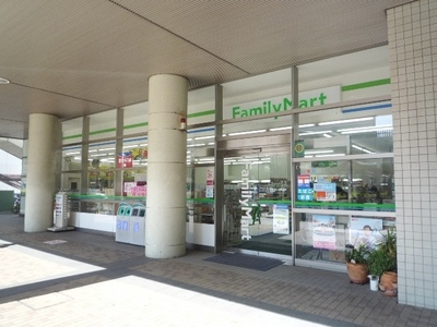 Convenience store. FamilyMart Proud Tower Funabashi store up (convenience store) 0m