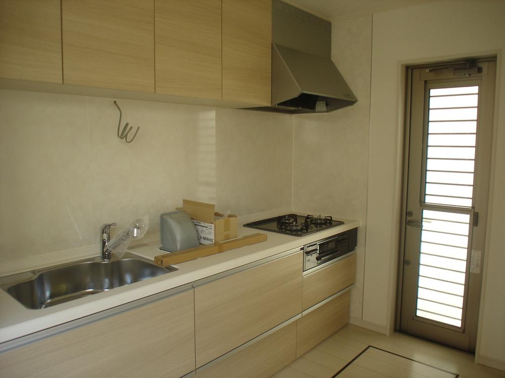 Kitchen. Indoor (08 May 2013) Shooting