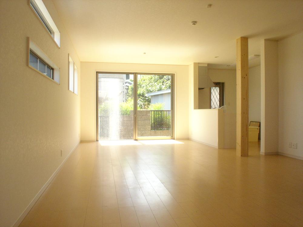 Non-living room. Indoor (08 May 2013) Shooting