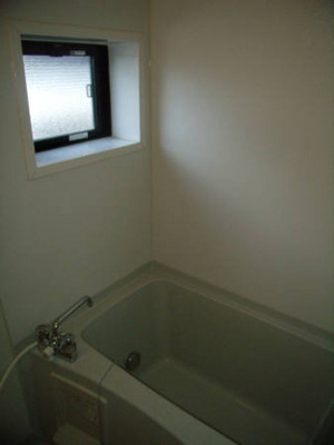 Bath. With window, It comes with add-fired function.