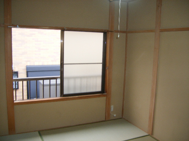 Other room space. I think you calm the Japanese-style room.