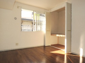 Living and room. Hiroshi 6 Pledge