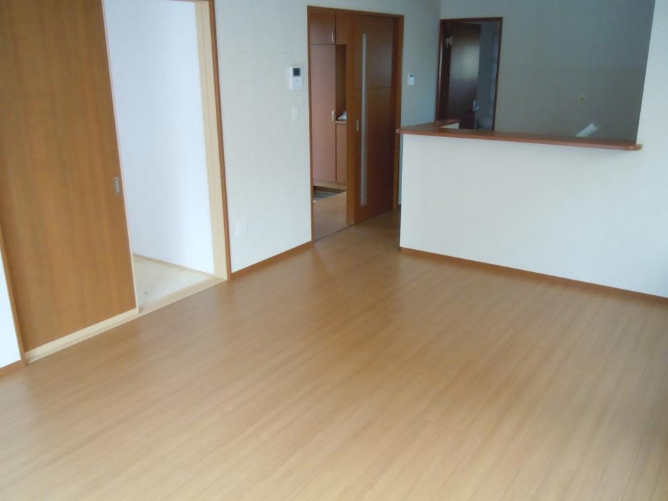 Same specifications photos (living)