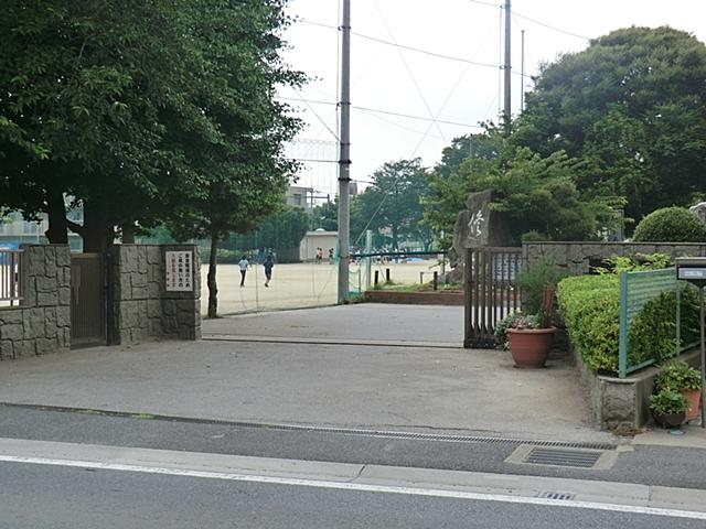 Primary school. 1010m to Funabashi Municipal Code Elementary School