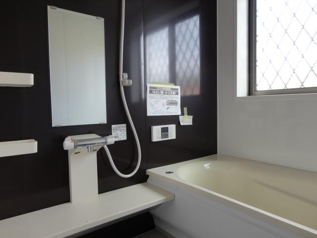 Bathroom. 1 Building