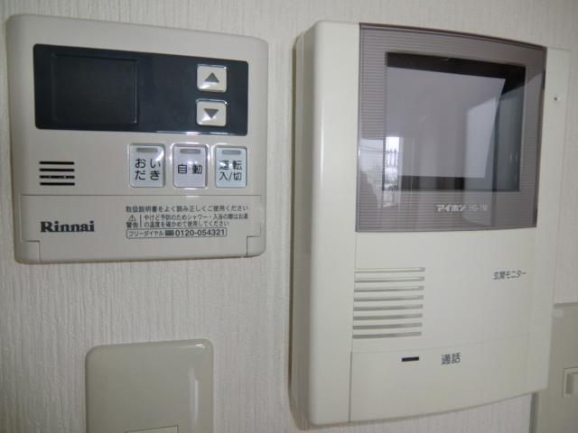 Other Equipment. Visitors who can also be checked in the monitor with intercom