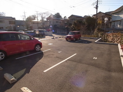 Parking lot. Parking is also easy to ☆ 