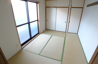 Living and room. Japanese-style room 6 quires