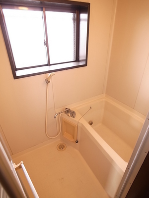 Bath. It is a photograph of the same property by type! For your reference ☆