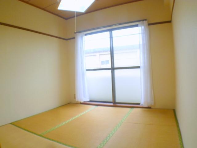 Living and room. Bring back in the Japanese-style room Japanese mind