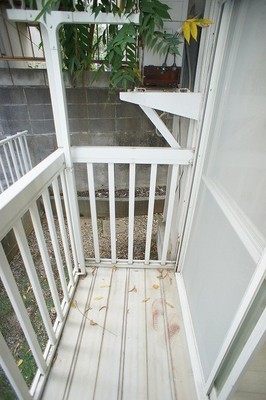 Balcony. Jose also laundry in the balcony.