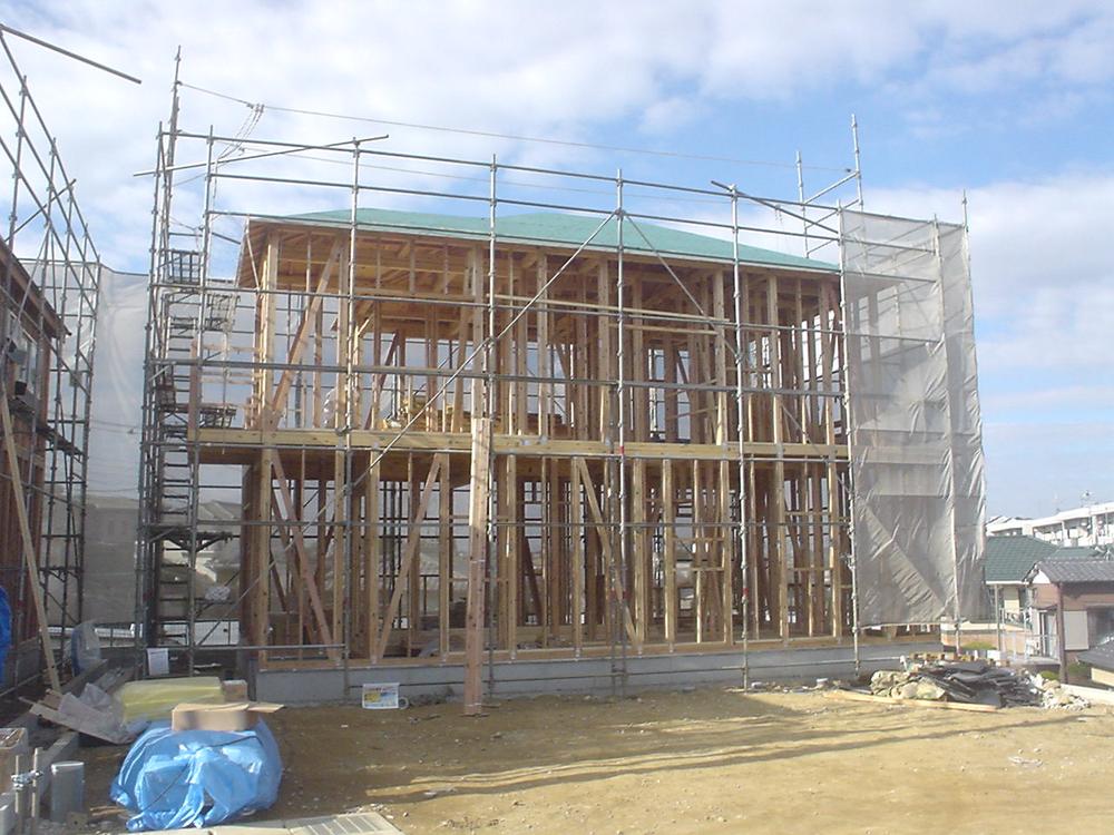 Local appearance photo. Local (12 May 2013) shooting Building 2