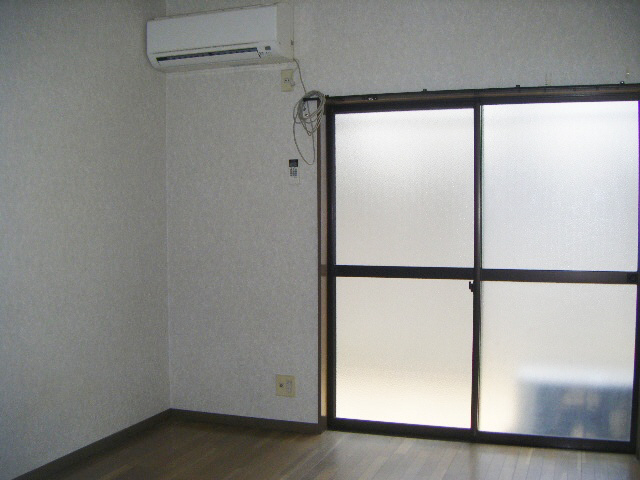 Other room space. Air-conditioned