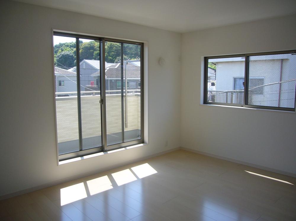 Same specifications photos (Other introspection). Same specifications photos (Western-style)