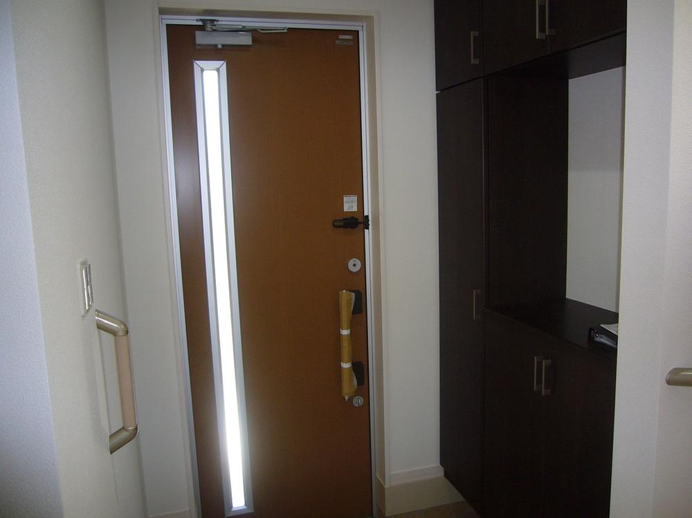 Same specifications photos (Other introspection). Same specifications photos (entrance)