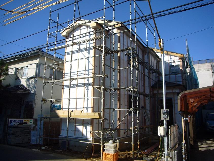 Local photos, including front road. Local (12 May 2013) Shooting