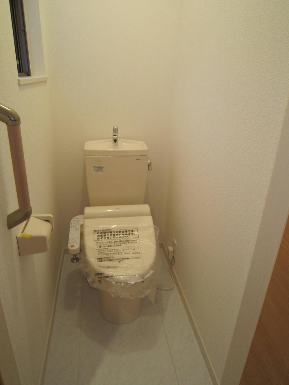 Toilet. Toilet specification example