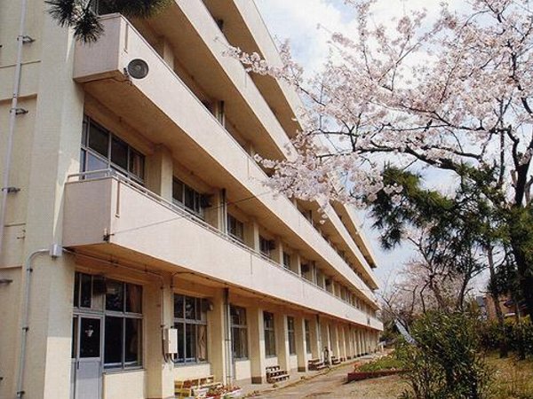 Primary school. Miyamoto 390m up to elementary school (elementary school)