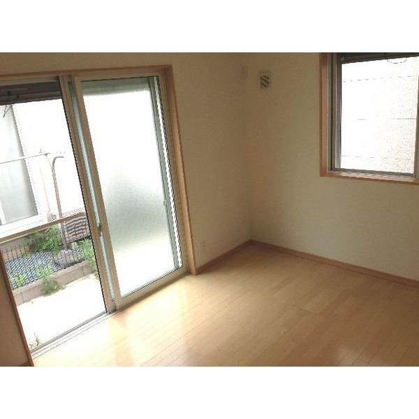 Non-living room. Western-style 1