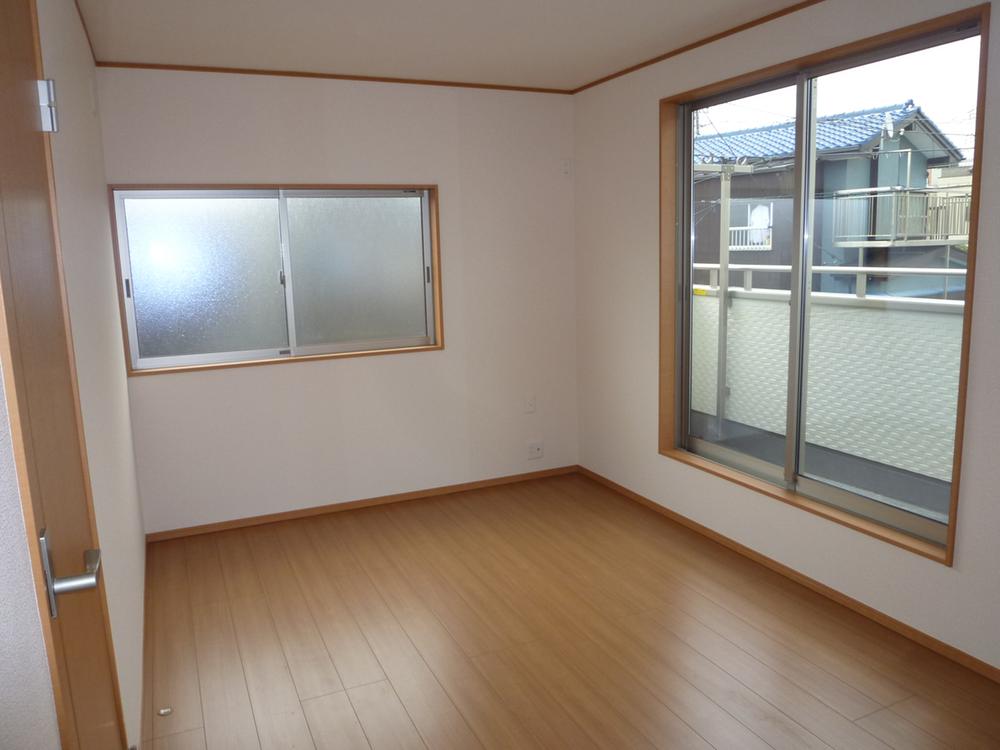 Non-living room. Local (11 May 2013) Shooting