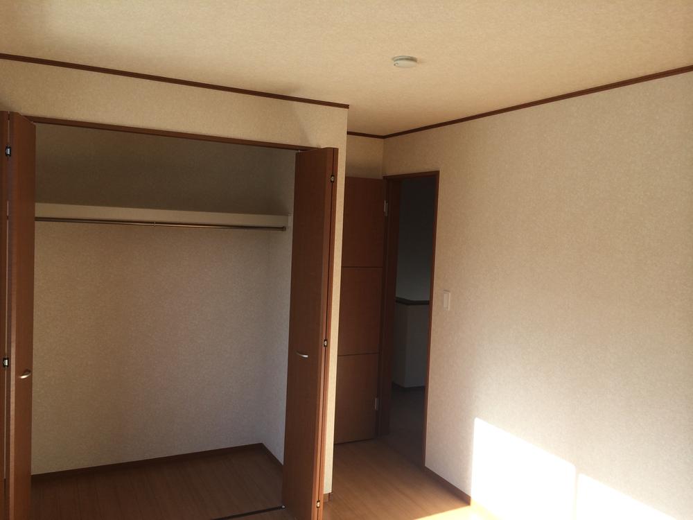 Non-living room. Indoor (12 May 2013) Shooting