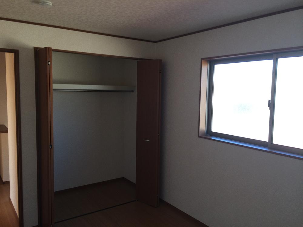 Non-living room. Indoor (12 May 2013) Shooting